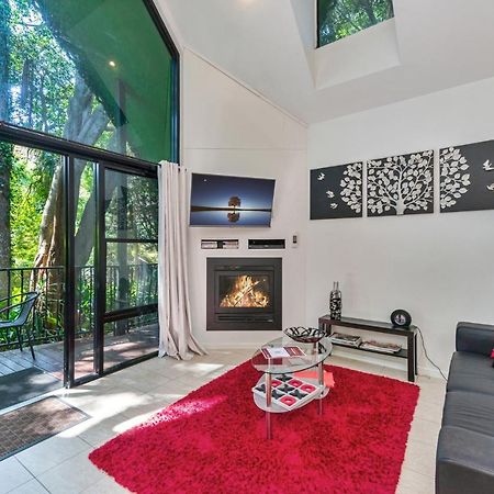 Chalet On Gallery Walk - King Bed, Spa, Fireplace, Wifi & Netflix, Linger A While Mount Tamborine Esterno foto