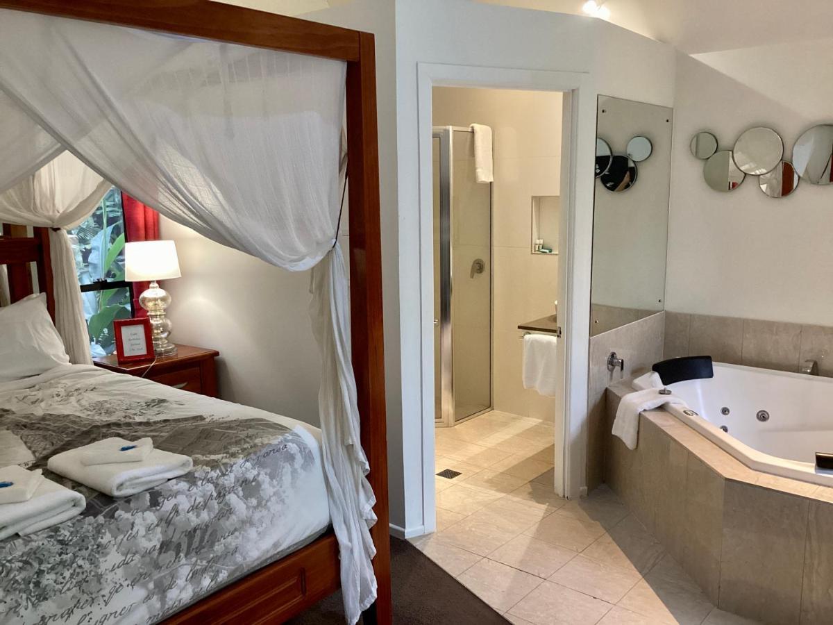 Chalet On Gallery Walk - King Bed, Spa, Fireplace, Wifi & Netflix, Linger A While Mount Tamborine Esterno foto